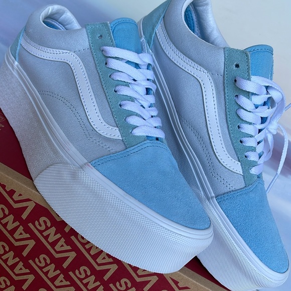 Vans WMNS Old Skool Stackfo
Color Block Blue
VN0009P2BLU
Platforms Sneakers - Picture 8 of 8